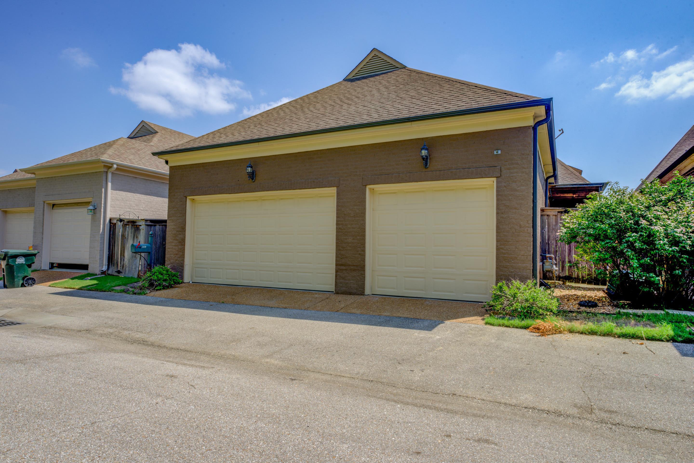 389 West Tarren Mill Circle Collierville, TN 38017 - Photo 21 of 22 a front view of a house with garden