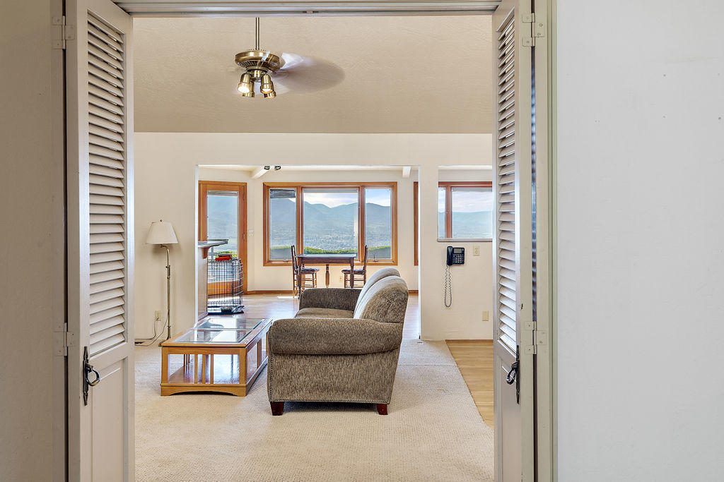 6069 Hughes Road Medford, OR 97504 - Photo 46 of 84 HR(46)