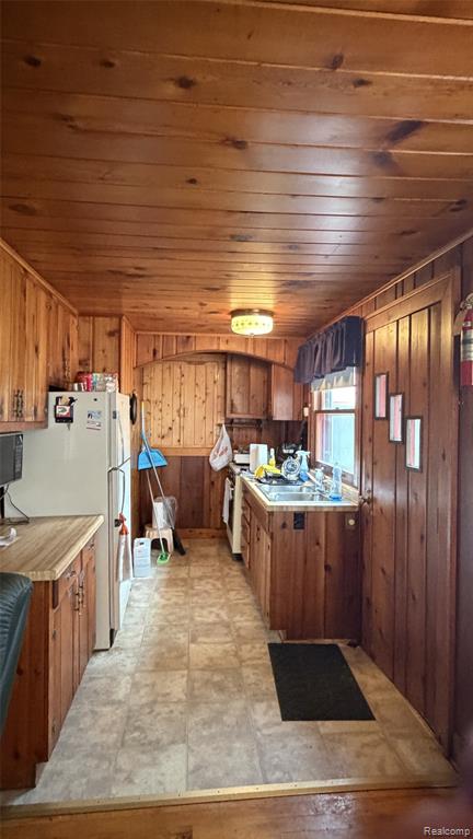 2903 Chippewa Trail Lupton, MI 48635 - Photo 31 of 32