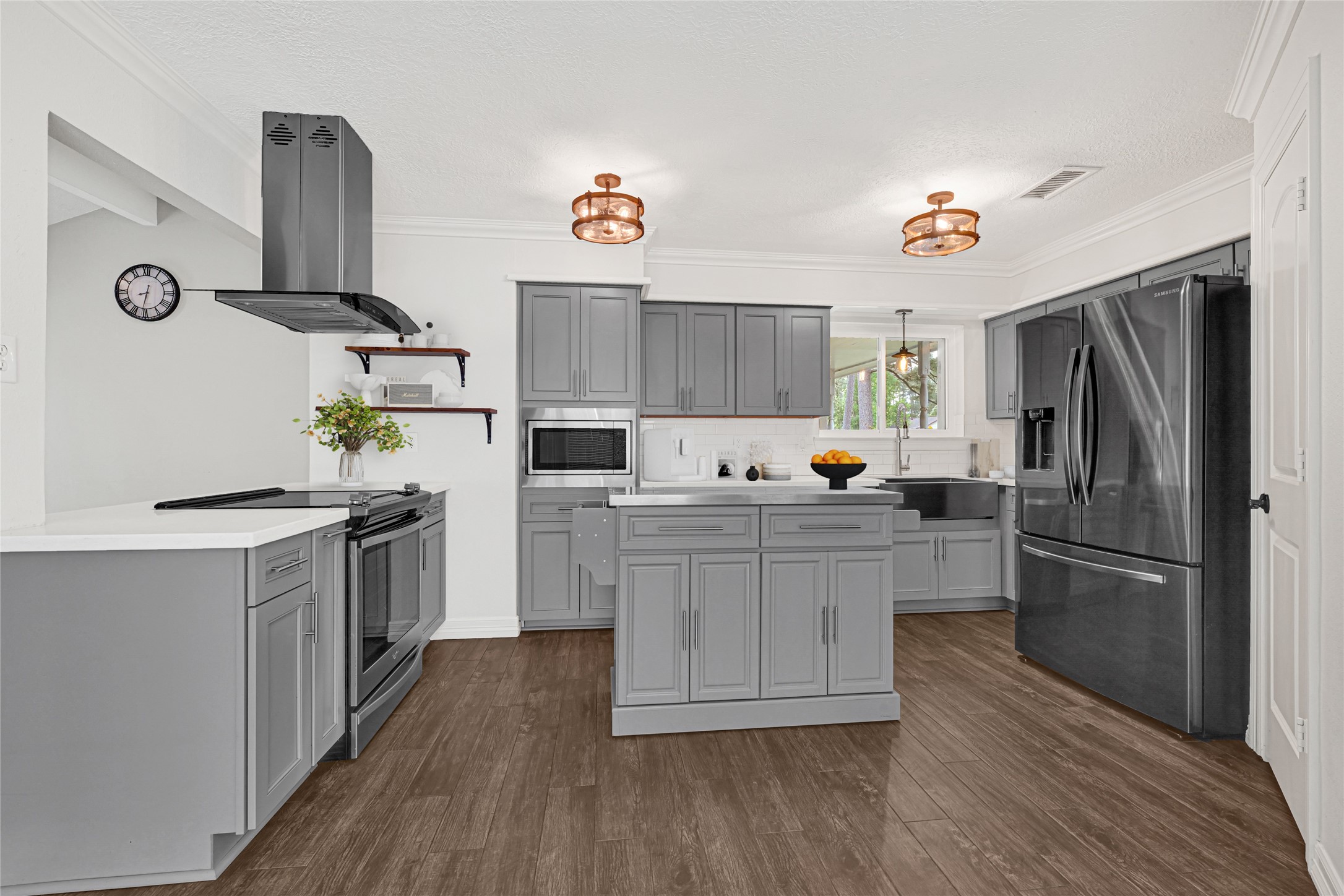 9611 Pinehurst Street Baytown, TX 77521 - Photo 12 of 37 Virtually Staged Kitchen