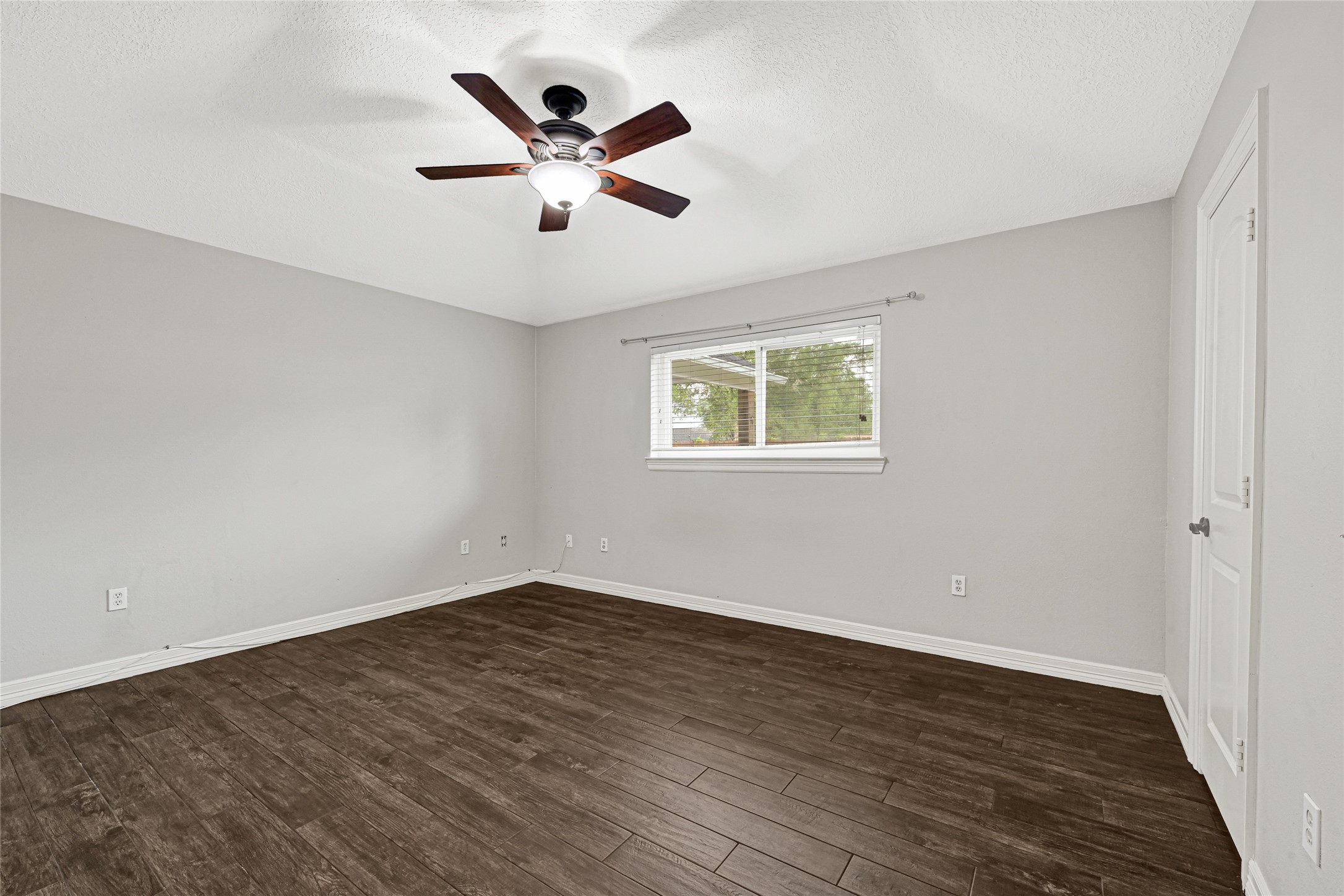 9611 Pinehurst Street Baytown, TX 77521 - Photo 18 of 37