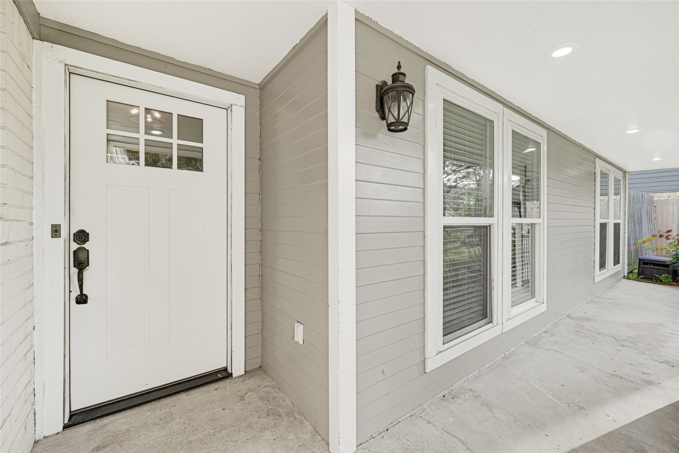 9611 Pinehurst Street Baytown, TX 77521 - Photo 4 of 37