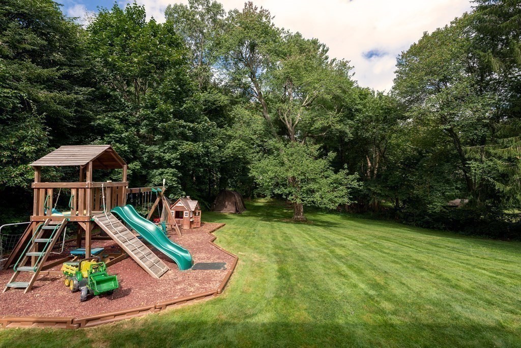 99 Topsfield Road Ipswich, MA 01938 - Photo 22 of 25