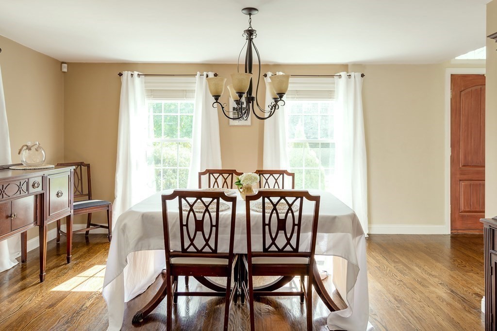 99 Topsfield Road Ipswich, MA 01938 - Photo 3 of 25