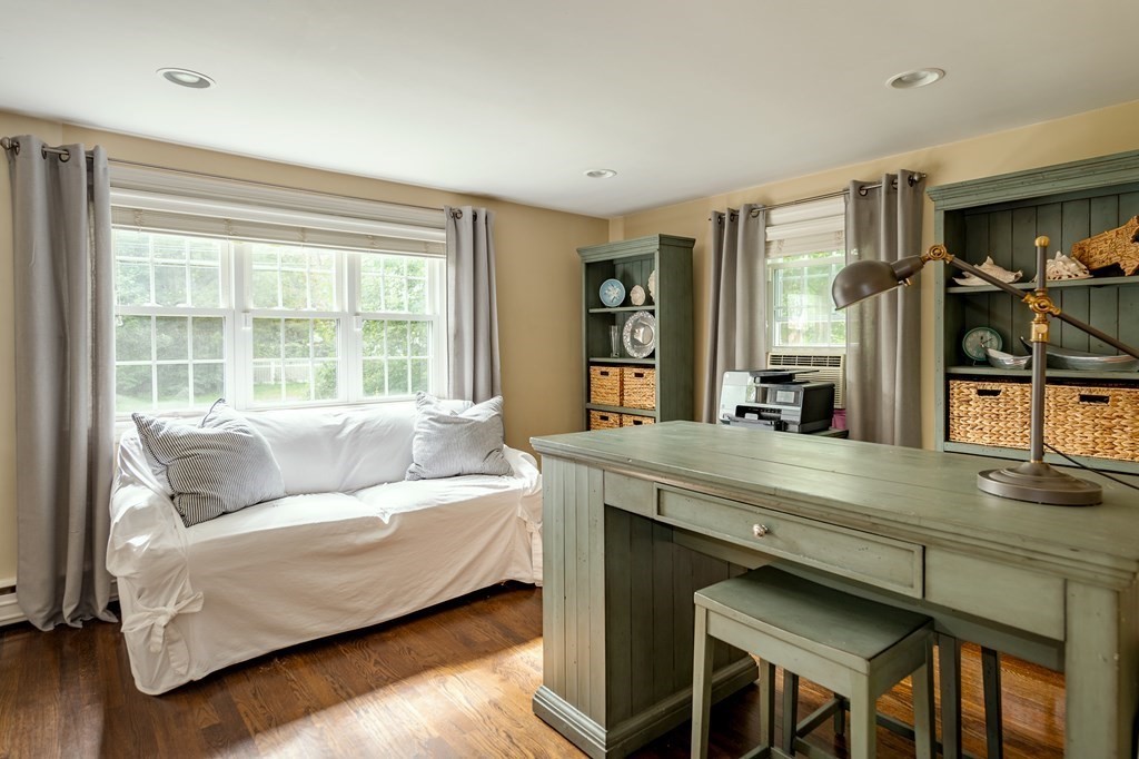 99 Topsfield Road Ipswich, MA 01938 - Photo 10 of 25