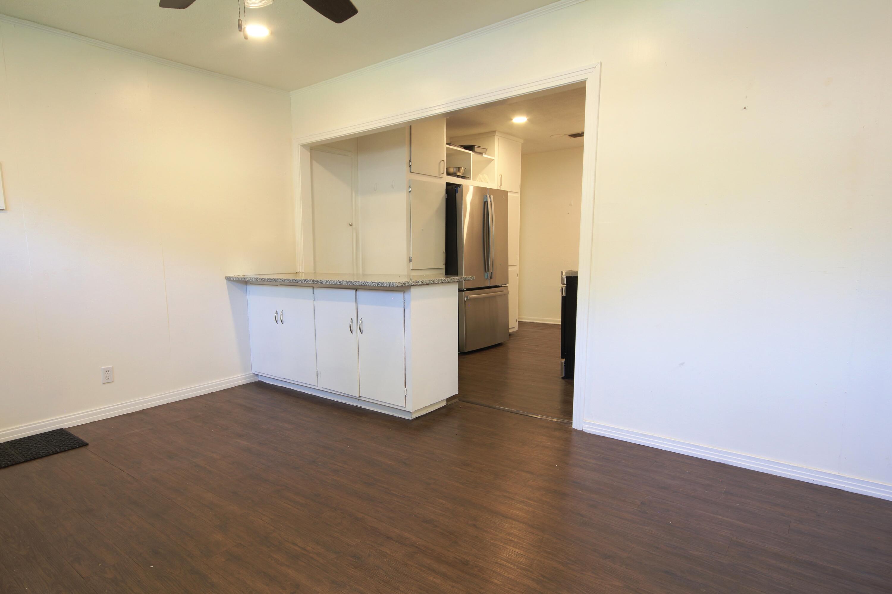 3104 29th Street Lubbock, TX 79410 - Photo 8 of 16 Dining 2