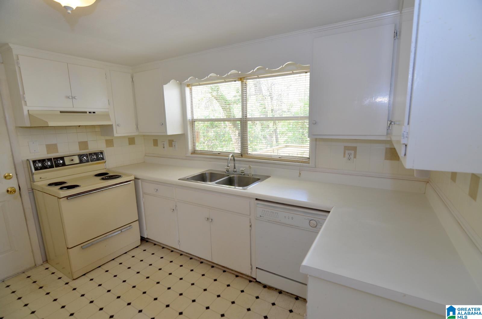 1512 Melton Road Birmingham, AL 35226 - Photo 22 of 25
