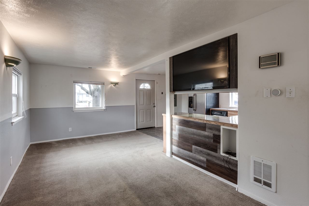 608 North Dick Road Spokane Valley, WA 99212 - Photo 5 of 20 Gallery Image 5