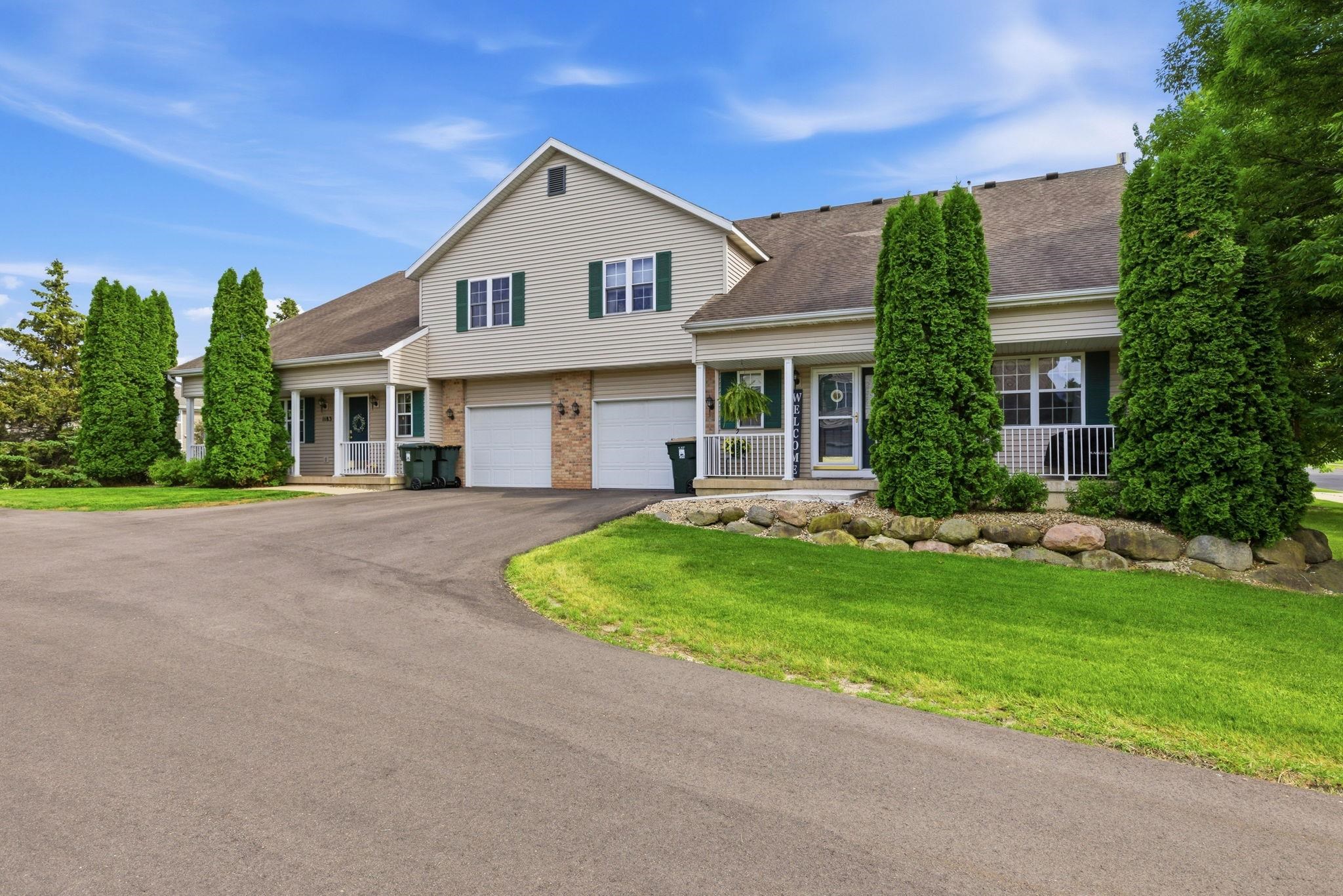 1183 Homestead Drive Sun Prairie, WI 53590 - Photo 4 of 38