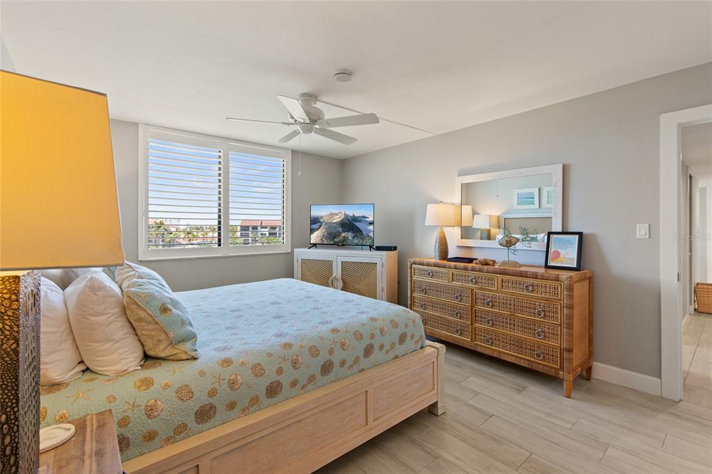 6266 Midnight Pass Road, Unit 404 Sarasota, FL 34242 - Photo 27 of 74