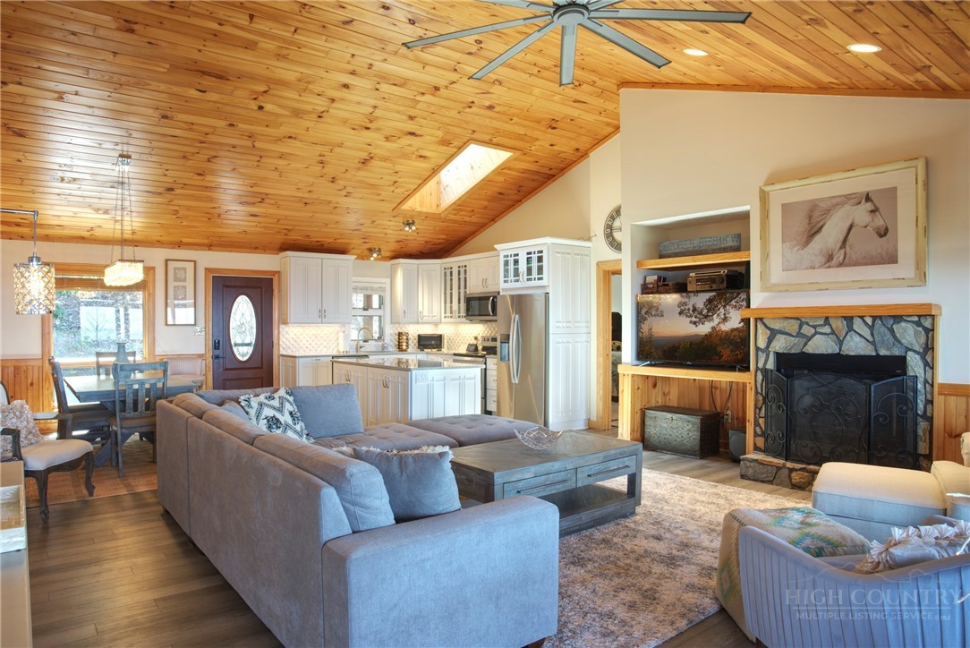 230 Twin Ponds Road Banner Elk, NC 28604 - Photo 26 of 48