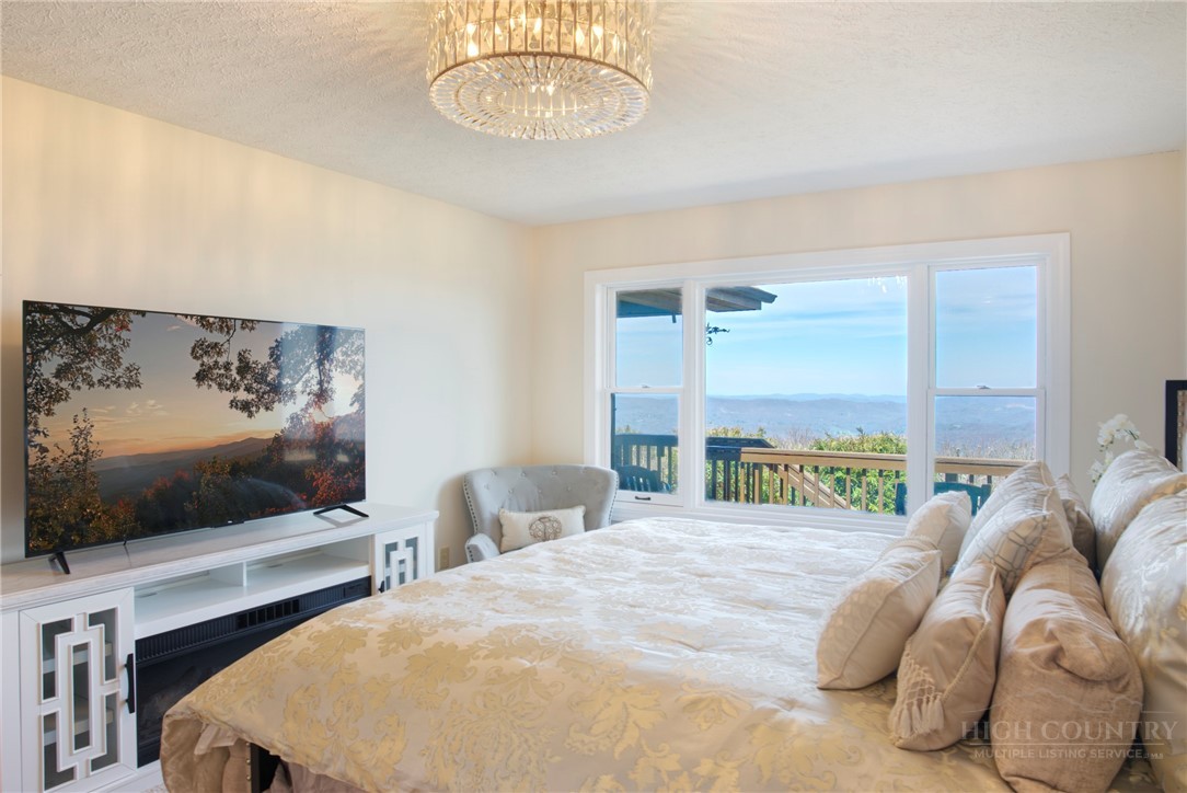 230 Twin Ponds Road Banner Elk, NC 28604 - Photo 6 of 48