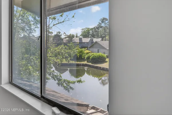 $2,000 | 7701 Baymeadows Circle West, Unit 1052, Jacksonville, FL 32256