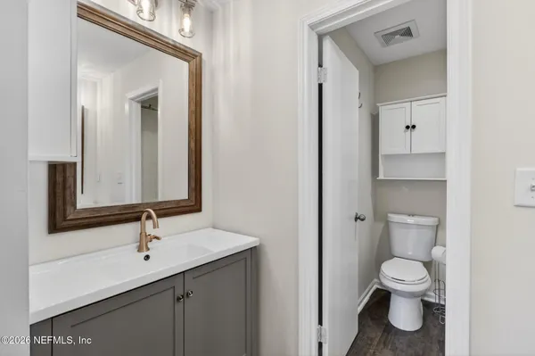 $2,000 | 7701 Baymeadows Circle West, Unit 1052, Jacksonville, FL 32256