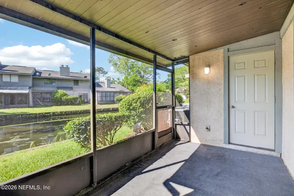 $2,000 | 7701 Baymeadows Circle West, Unit 1052, Jacksonville, FL 32256