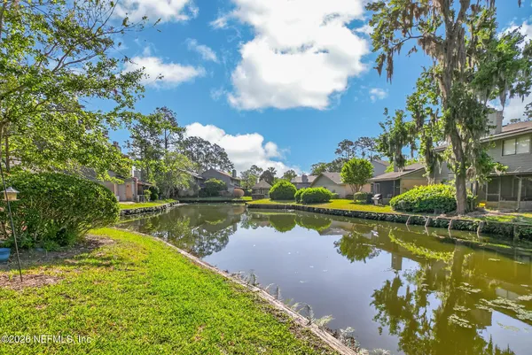 $2,000 | 7701 Baymeadows Circle West, Unit 1052, Jacksonville, FL 32256