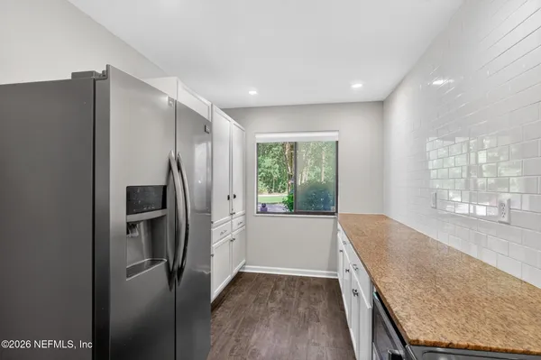 $2,000 | 7701 Baymeadows Circle West, Unit 1052, Jacksonville, FL 32256