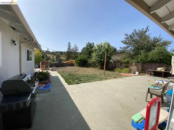$3,700 | 235 Donegal Way, Martinez, CA 94553