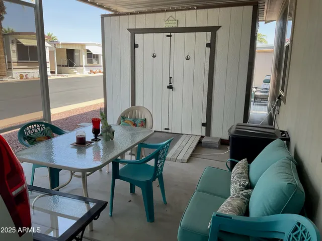 a view of a livingroom and dining room