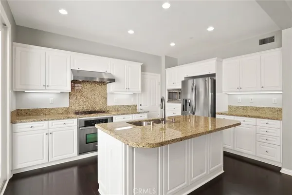 $4,400 | 34 Talisman, Irvine, CA 92620