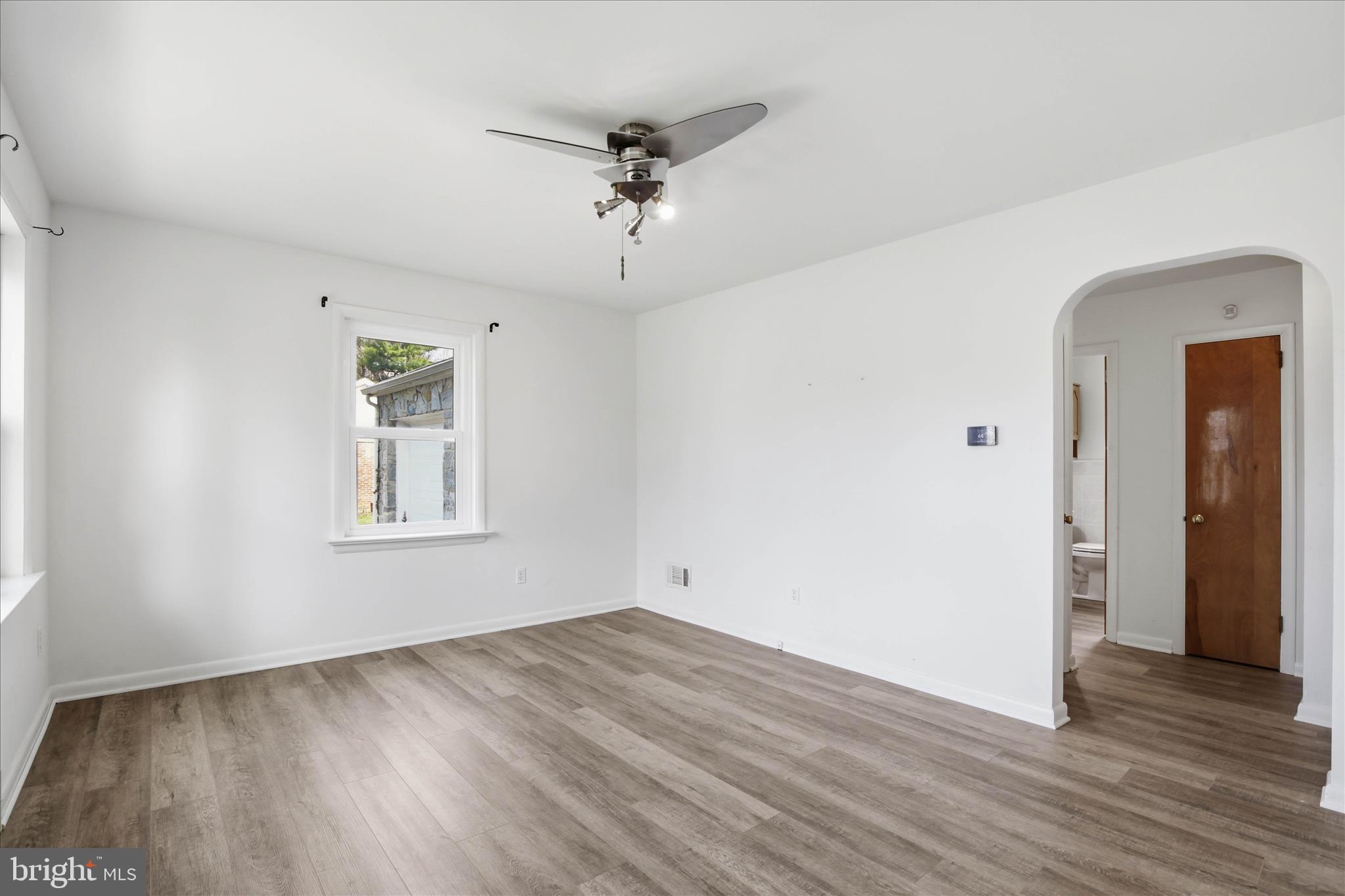 319 Dahlia Road Lancaster, PA 17602 - Photo 3 of 21