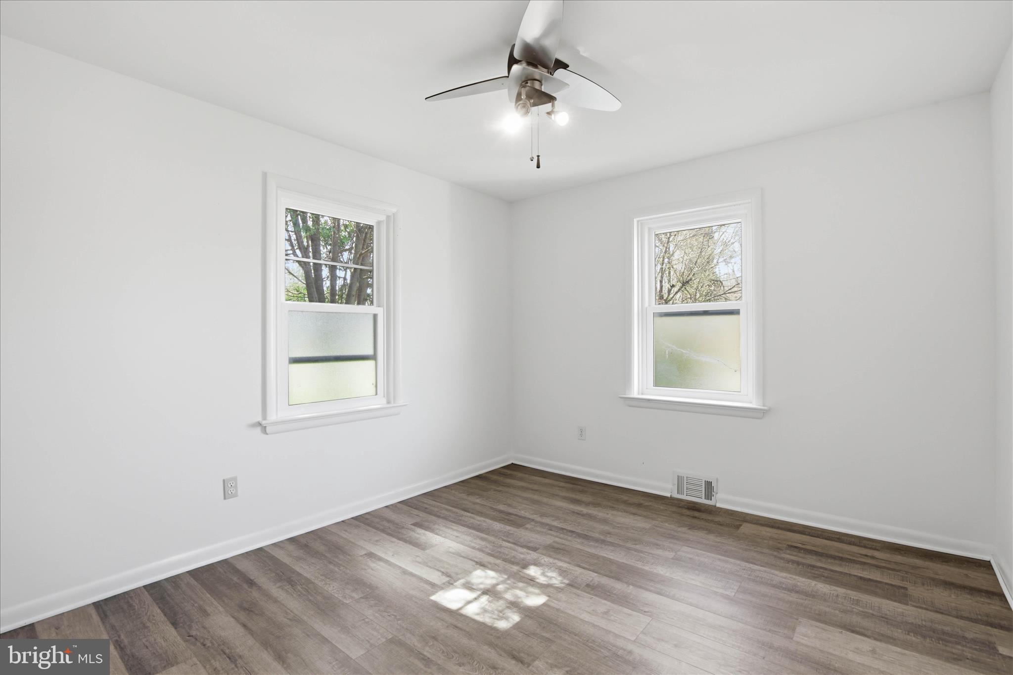 319 Dahlia Road Lancaster, PA 17602 - Photo 5 of 21