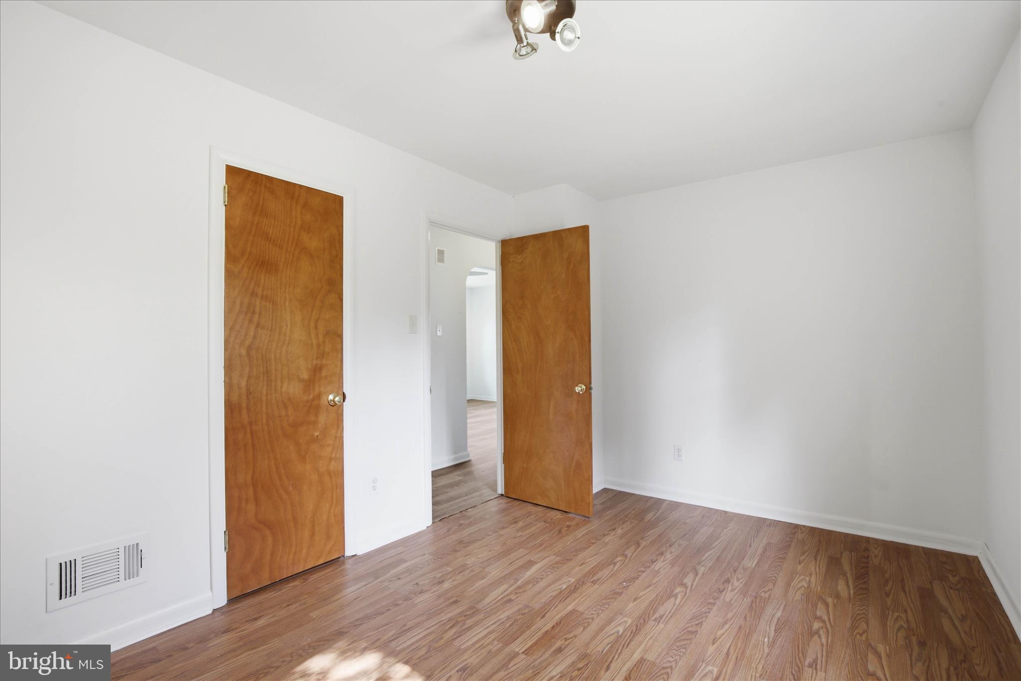 319 Dahlia Road Lancaster, PA 17602 - Photo 8 of 21