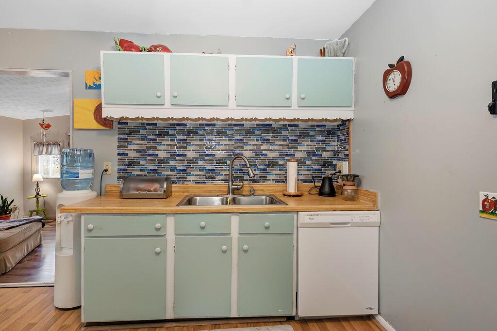 8581 Canyon Cove Road Galloway, OH 43119 - Photo 16 of 45 10-Kitchen