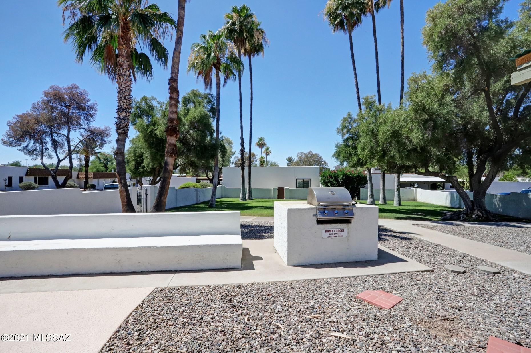 660 East River Road, Unit I Tucson, AZ 85704 - Photo 34 of 37