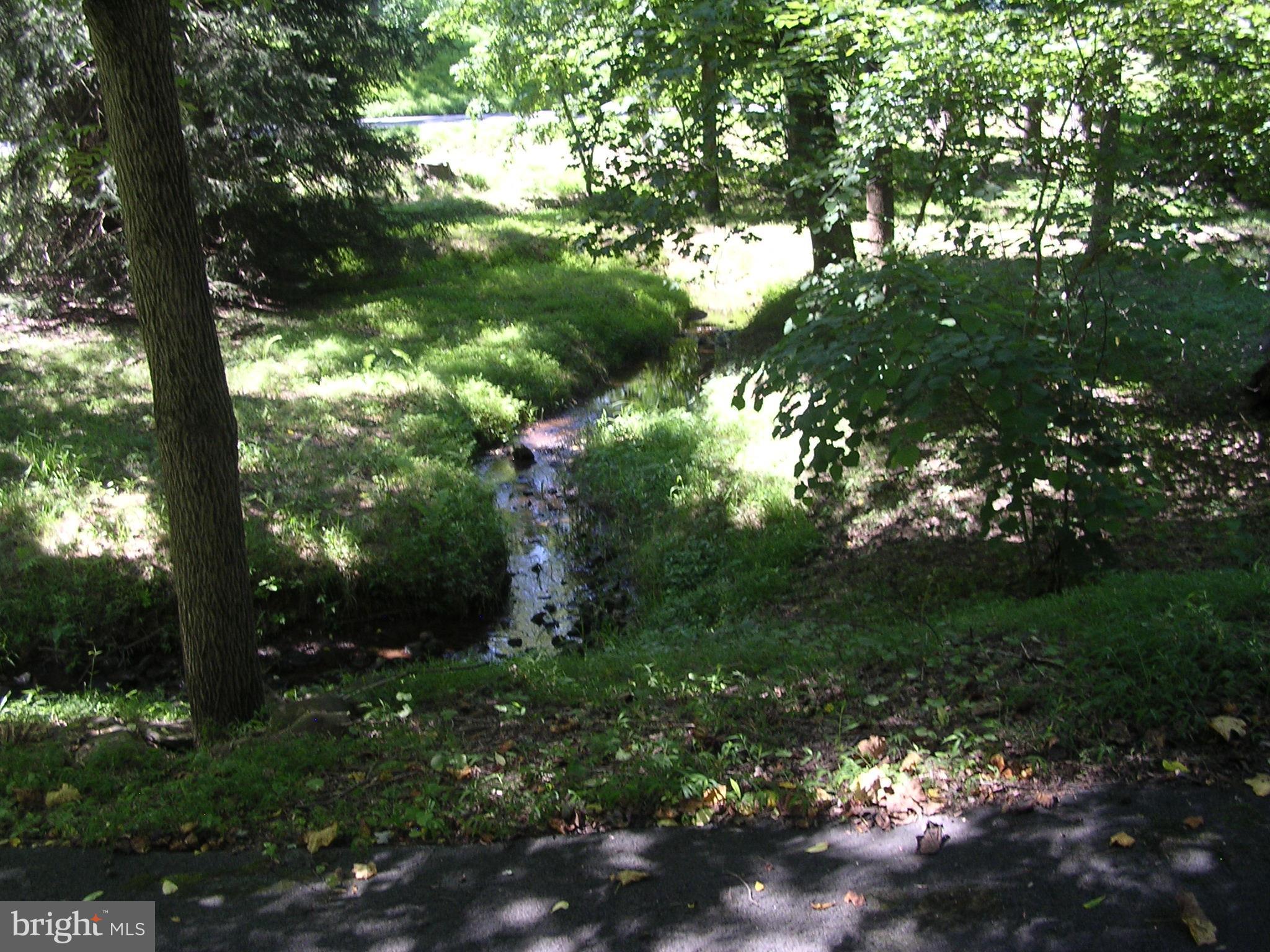 484 Cider Press Road Manheim, PA 17545 - Photo 7 of 9