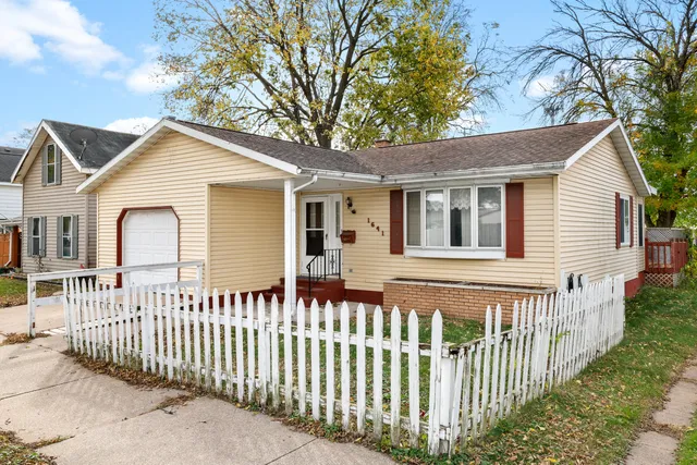 $229,900 | 1641 Avon Street, La Crosse, WI 54603