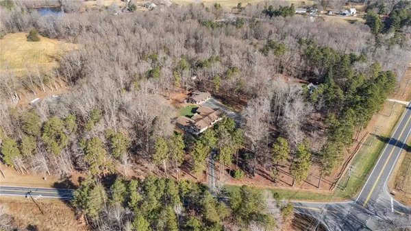 $824,900 | 6955 Harlow Drive, High Point, NC 27263
