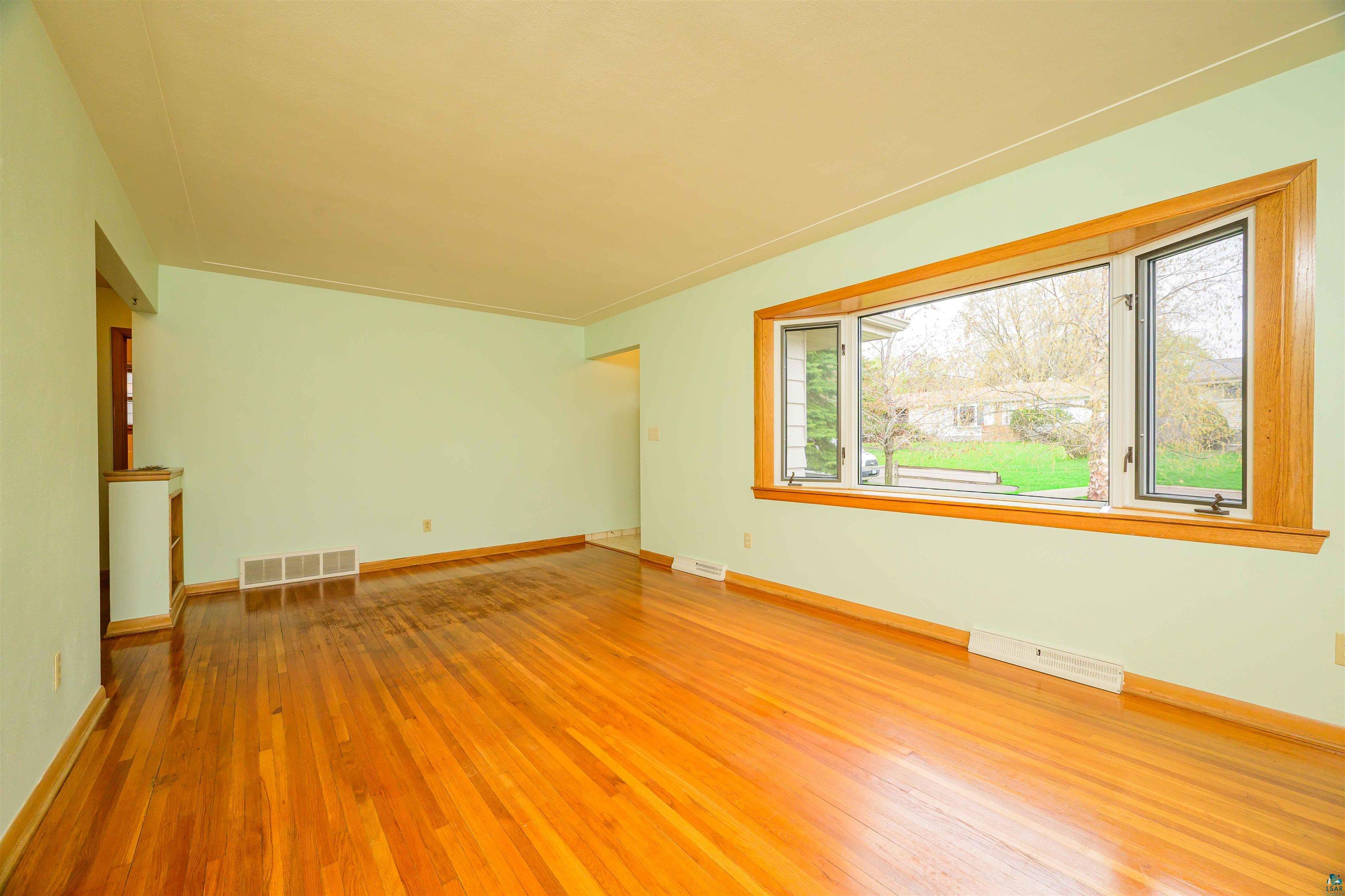 5014 Avondale Street Duluth, MN 55804 - Photo 4 of 68