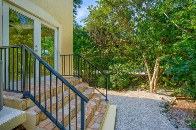 $899,000 | 30 Seagate Boulevard, Key Largo, FL 33037