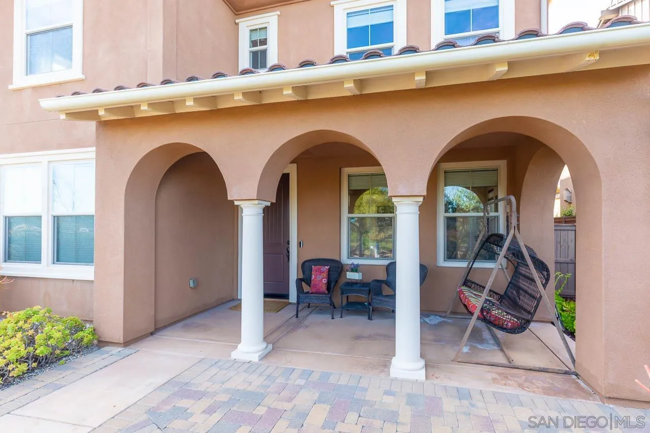 15622 Potomac Ridge Road San Diego, CA 92127 - Photo 6 of 49 a view of hall way with furniture