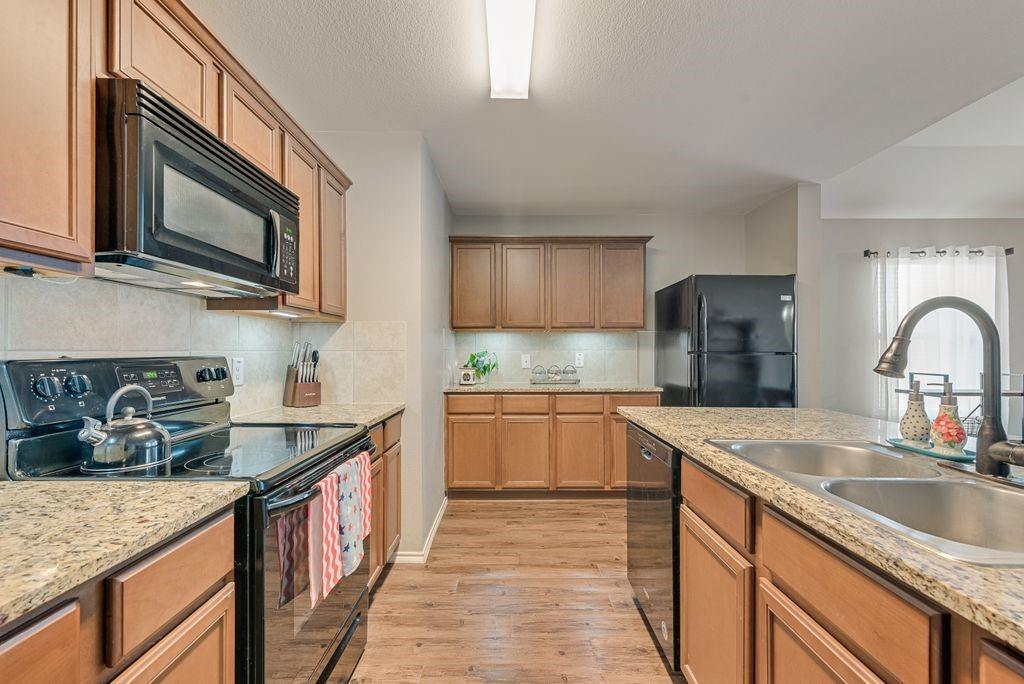 1204 Savannah Ridge Drive Princeton, TX 75407 - Photo 3 of 21
