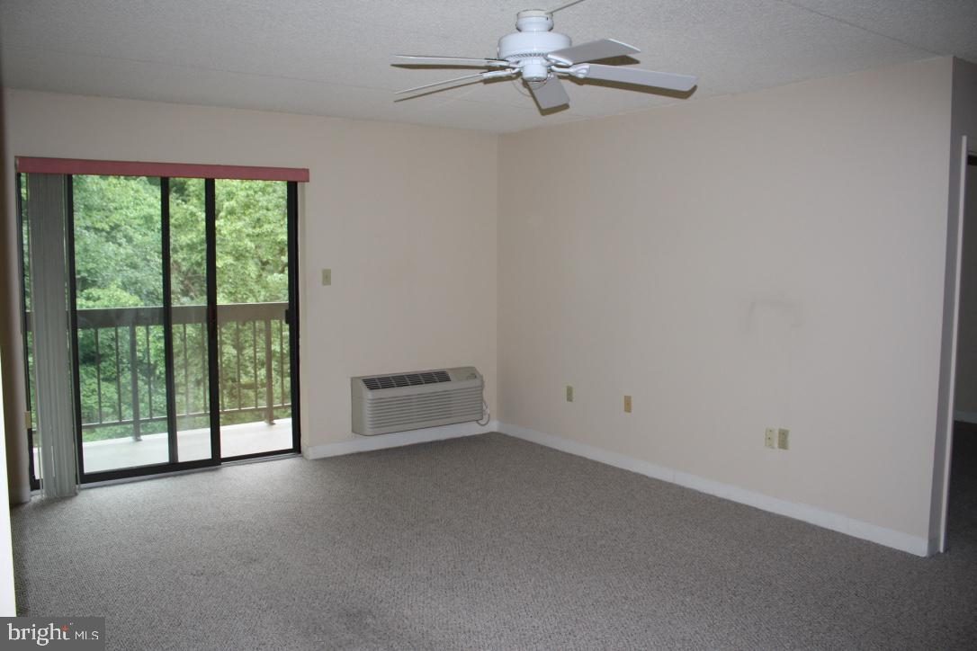 800 Avondale Road, Unit 6C Wallingford, PA 19086 - Photo 7 of 25 an empty room with windows