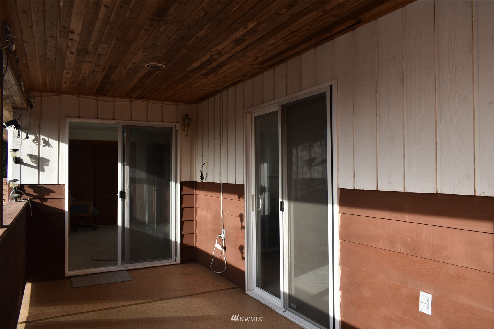 819 Sheridan Road Bremerton, WA 98310 - Photo 20 of 40 a view of elevator