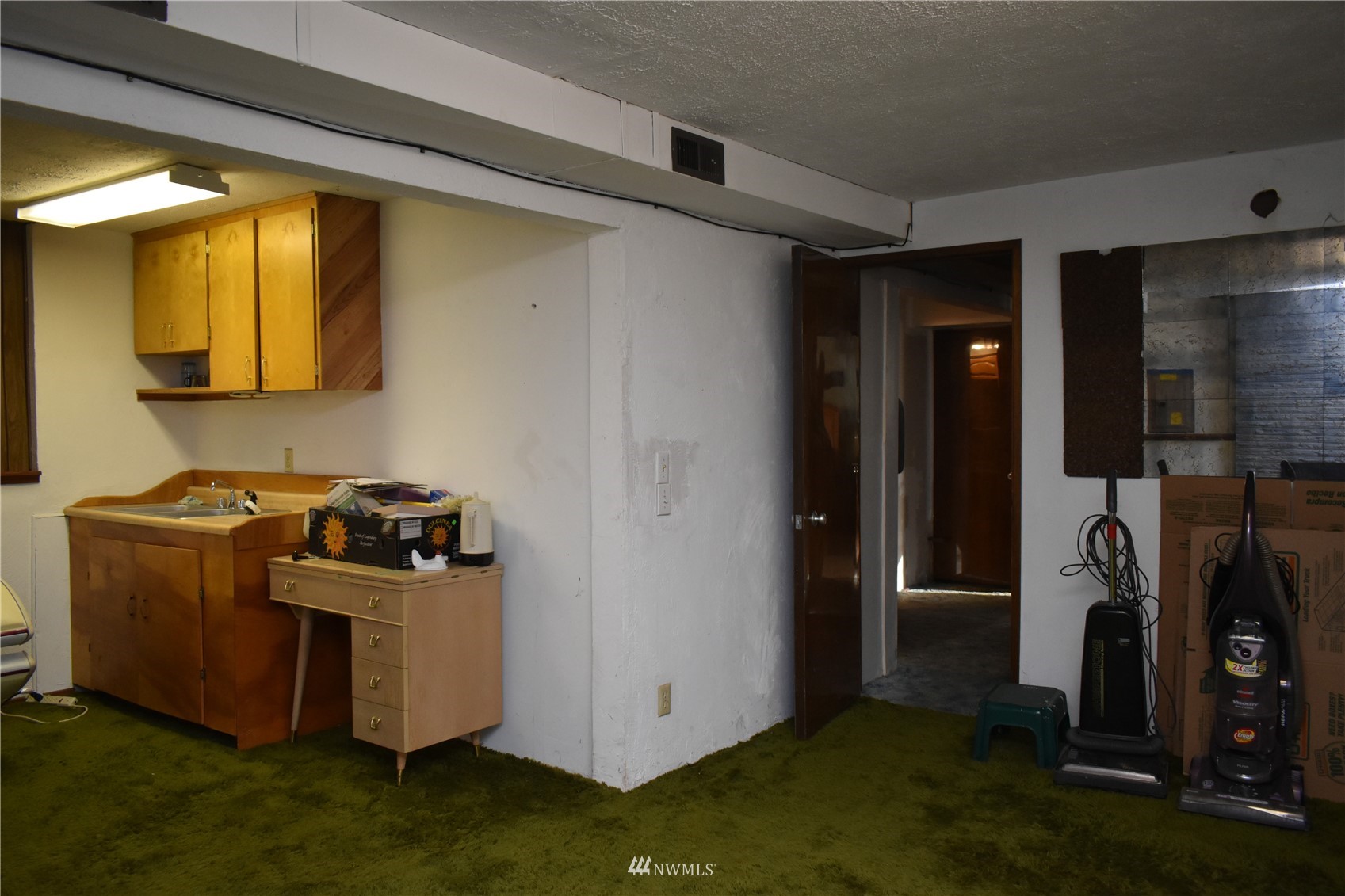819 Sheridan Road Bremerton, WA 98310 - Photo 23 of 40 a view of a storage & utility room