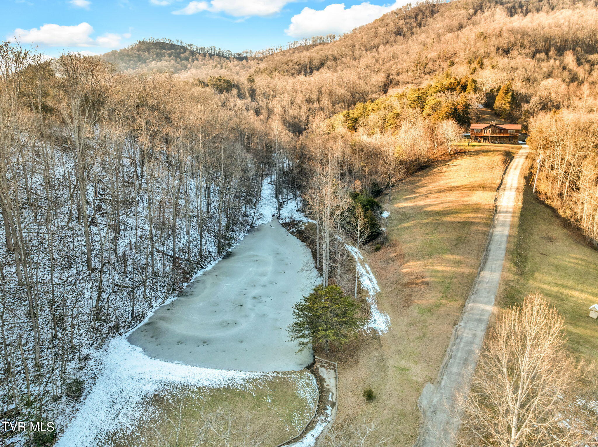 2480 Gap Mountain Road Greeneville, TN 37745 - Photo 27 of 67 28-web-or-mls-JH 20250116-088