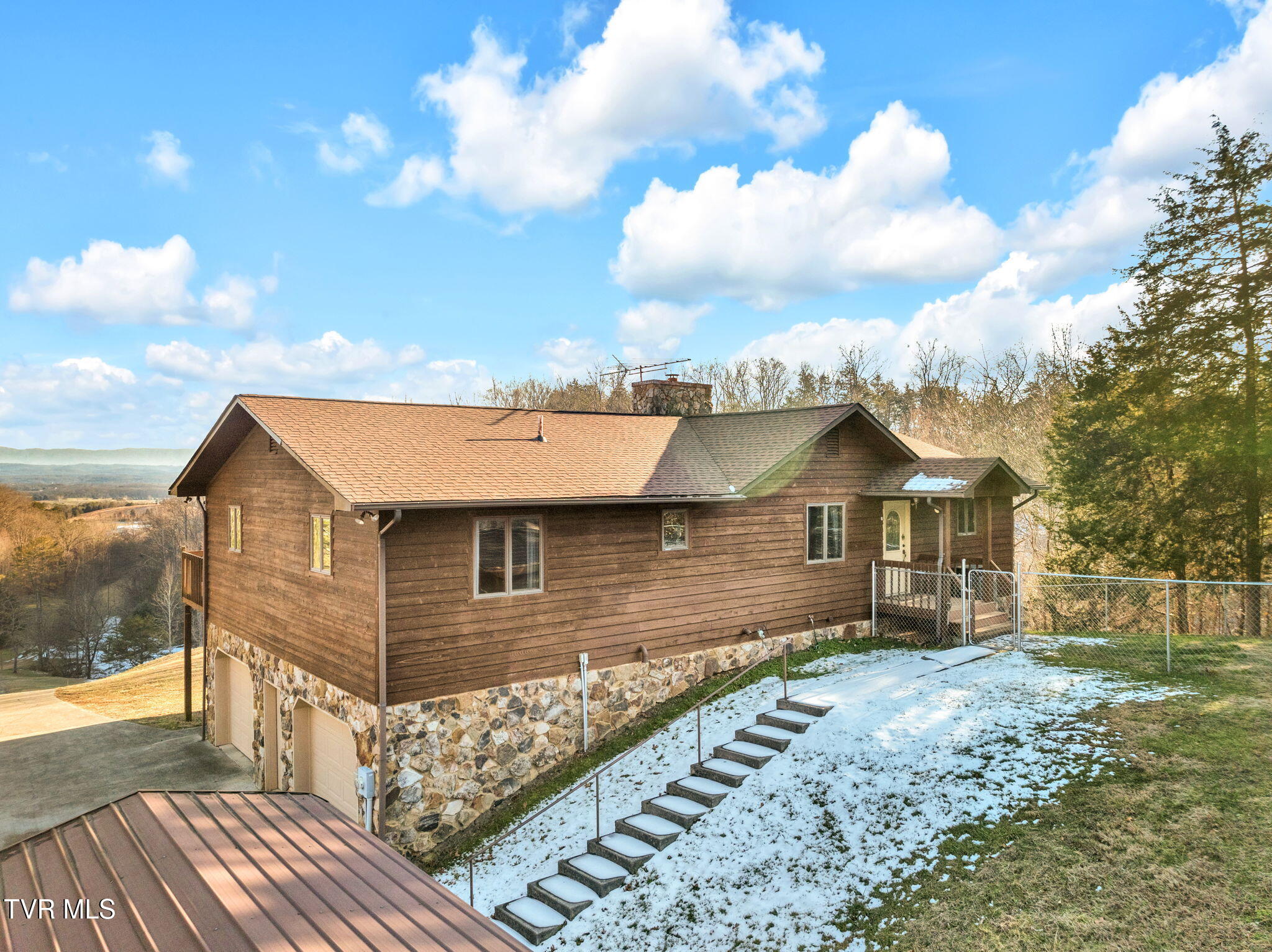 2480 Gap Mountain Road Greeneville, TN 37745 - Photo 28 of 67 8-web-or-mls-JH 20250116-025