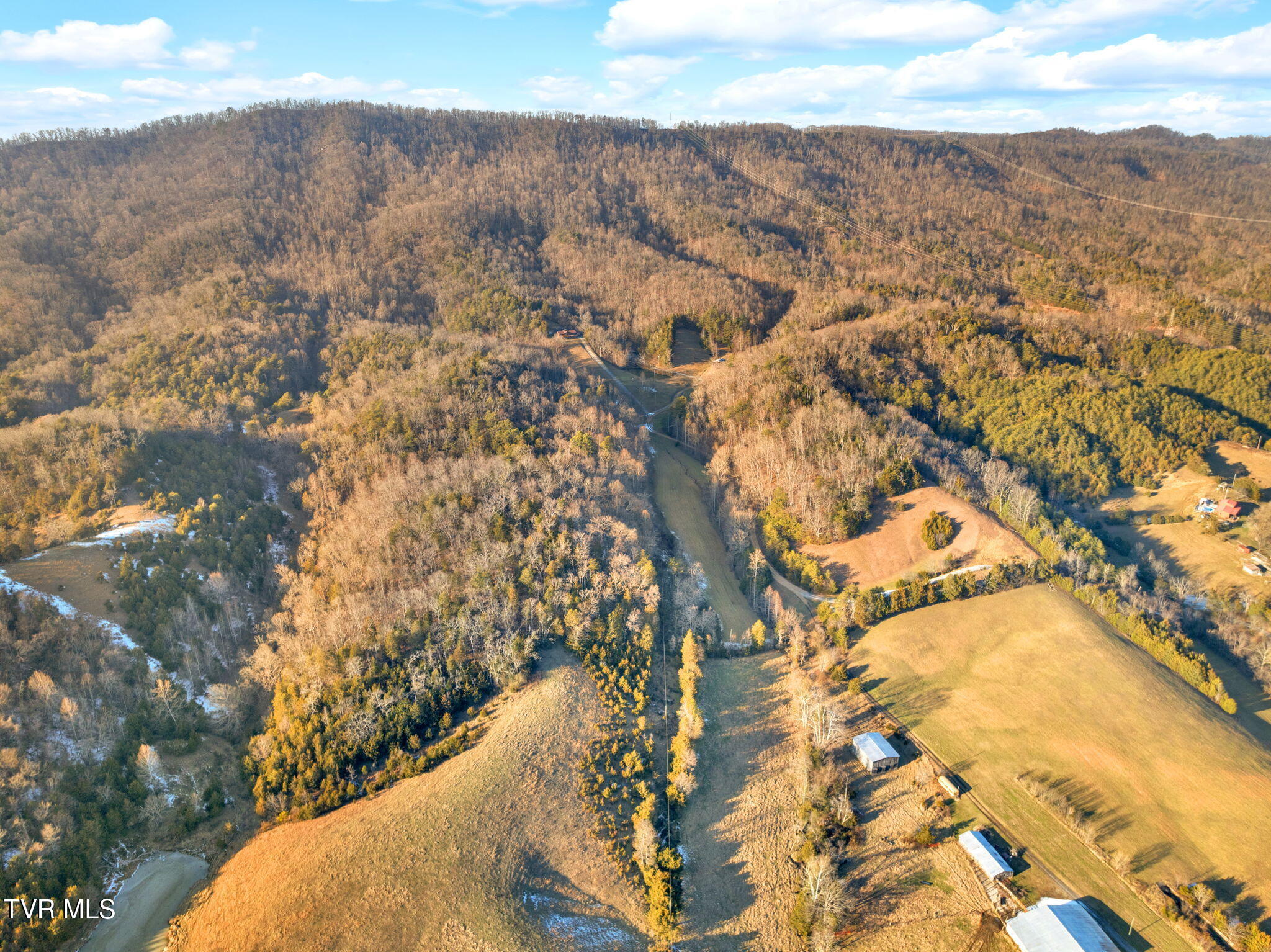 2480 Gap Mountain Road Greeneville, TN 37745 - Photo 34 of 67 46-web-or-mls-JH 20250116-145