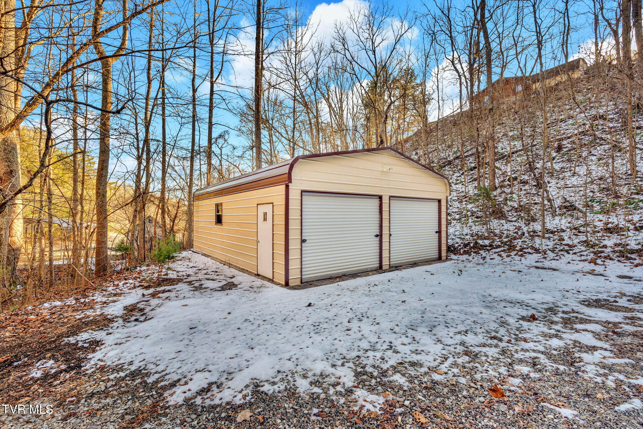 2480 Gap Mountain Road Greeneville, TN 37745 - Photo 46 of 67 59-web-or-mls-JH 20250116-187