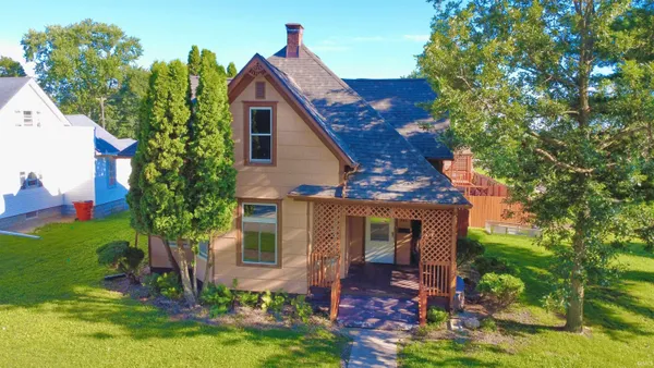 $164,999 | 401 East Main Street, Chalmers, IN 47929