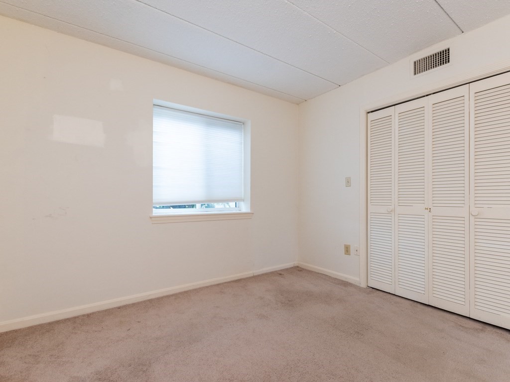 43 Angleside Road, Unit 1 Waltham, MA 02453 - Photo 16 of 27 Gallery Image 16