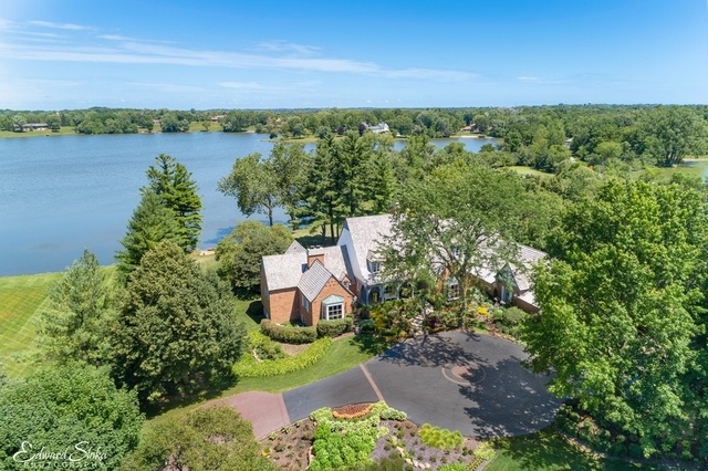 90 Hawthorne Road Barrington Hills, IL 60010 - Photo 1 of 73 Gallery Image 1