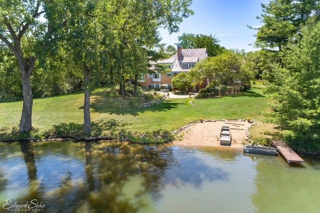 90 Hawthorne Road Barrington Hills, IL 60010 - Photo 5 of 73 Gallery Image 5