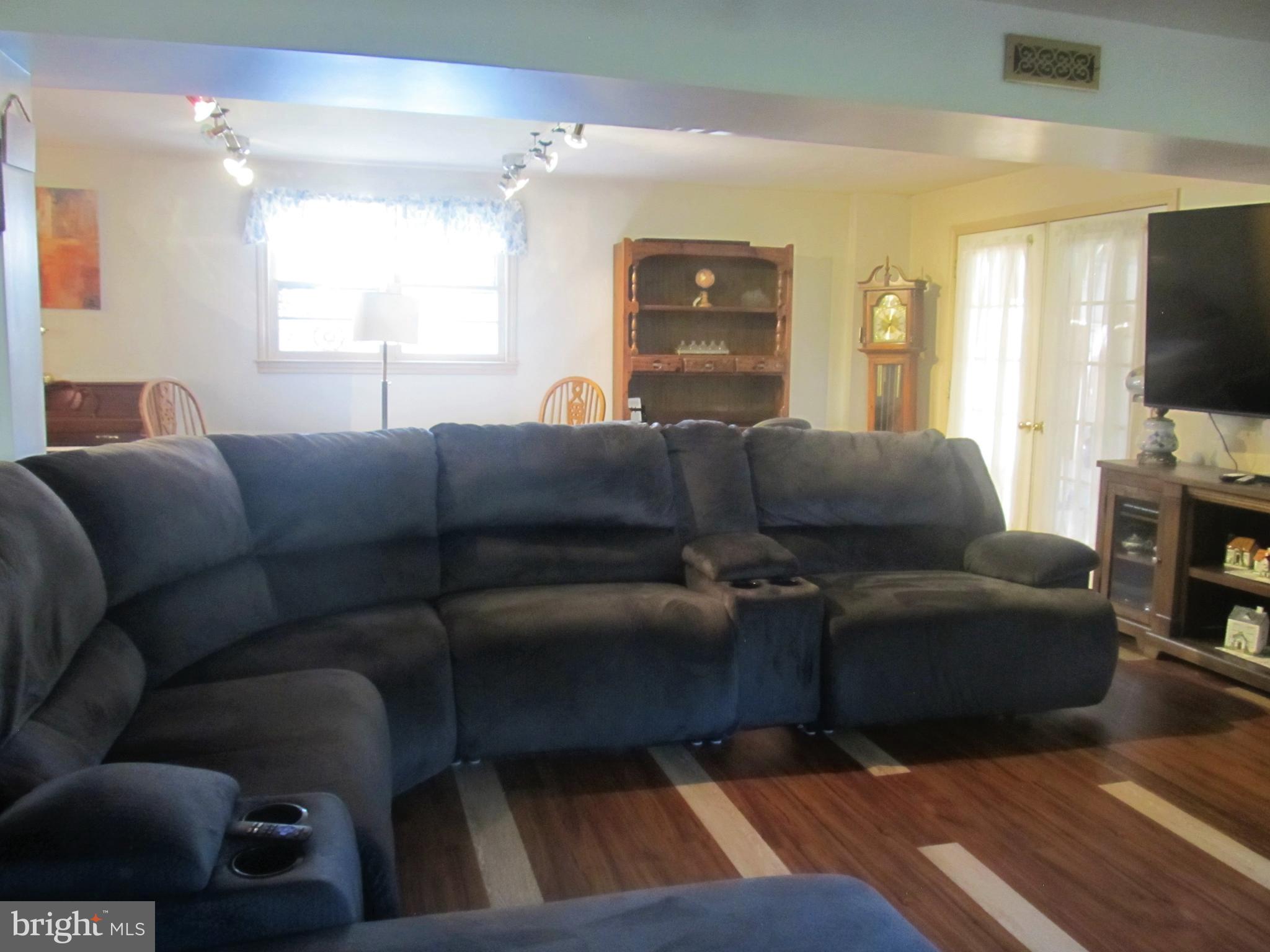 84 Chapel Hill Road Sinking Spring, PA 19608 - Photo 11 of 43 Family room