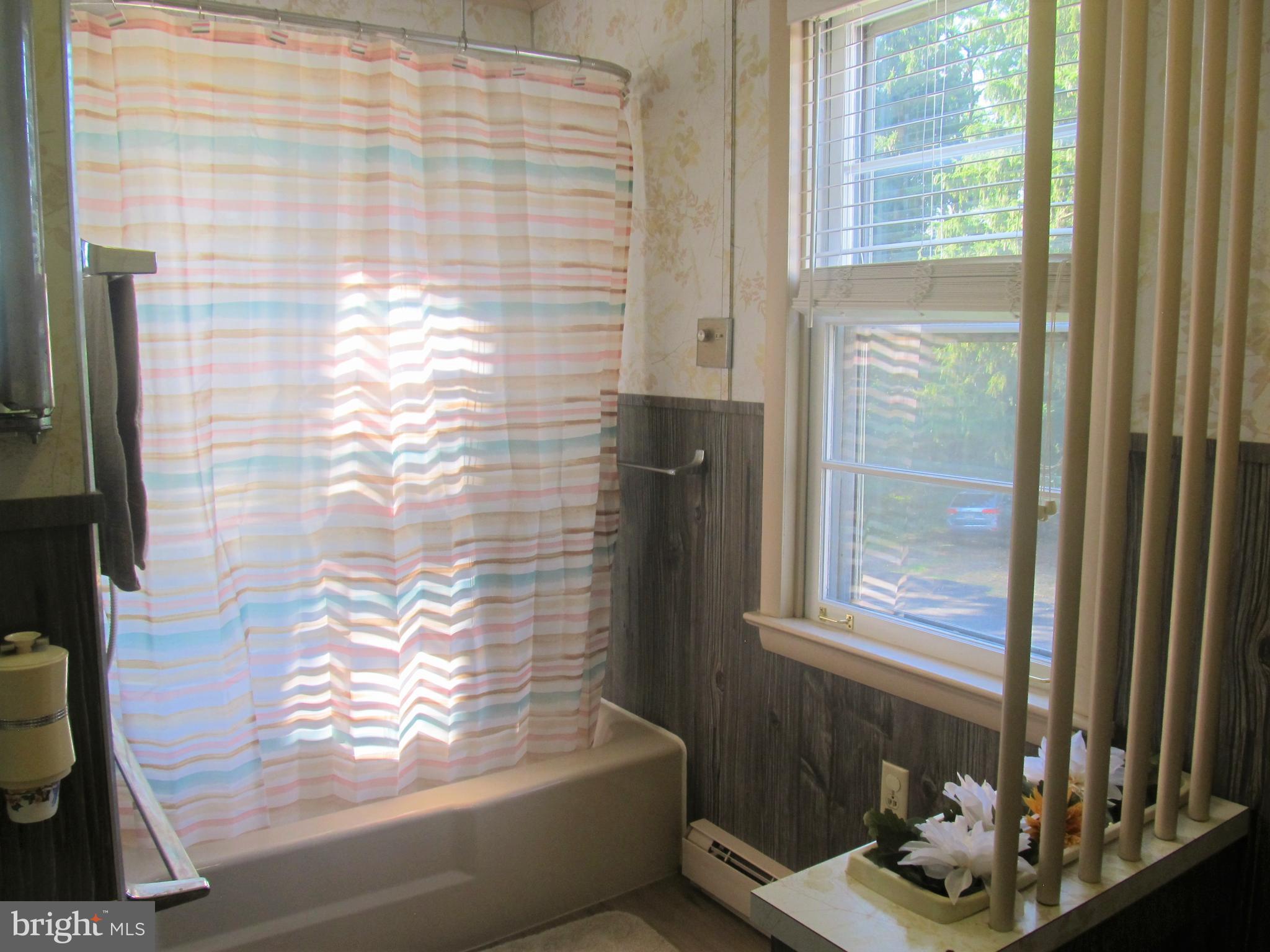 84 Chapel Hill Road Sinking Spring, PA 19608 - Photo 16 of 43 Second floor full bath