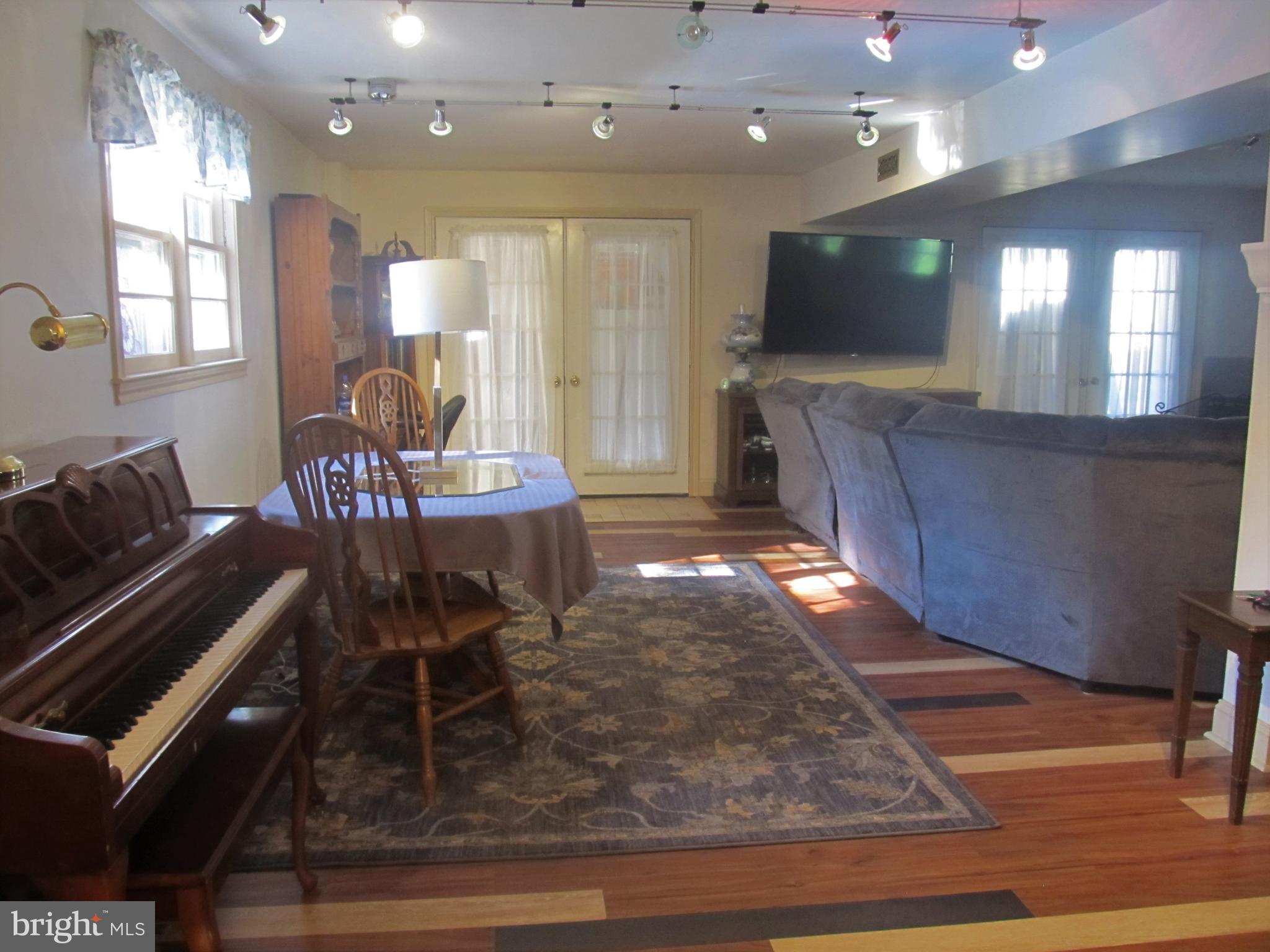 84 Chapel Hill Road Sinking Spring, PA 19608 - Photo 10 of 43 Family room